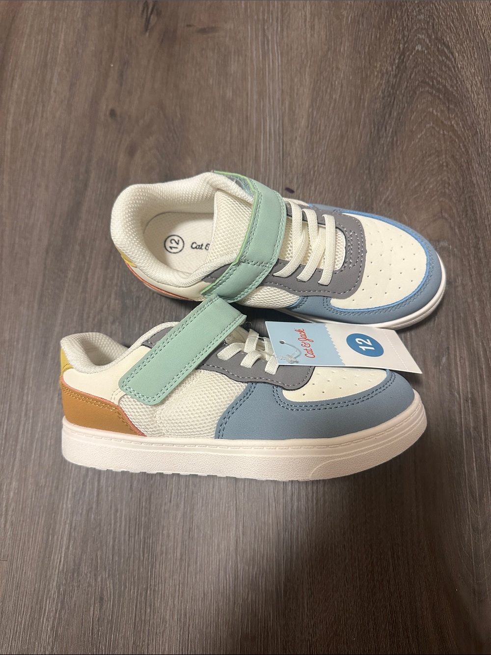 Cat & Jack Kids Colorblock Sneakers size 12